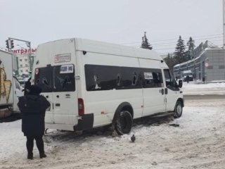 Очевидцы сообщили об обстреле маршрутки в Уфе (ВИДЕО)