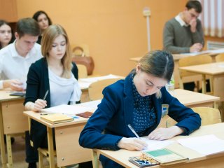 Рособрнадзор продлил срок подачи заявлений на итоговые экзамены для школьников