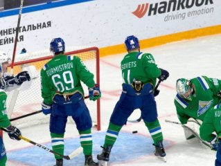 «Салават Юлаев» дома крупно уступил «Спартаку» 