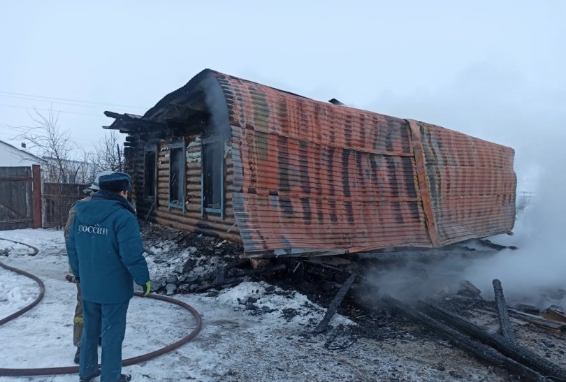 Тело мужчины обнаружили в доме после пожара в Башкирии Тело мужчины обнаружили в доме после пожара в Башкирии