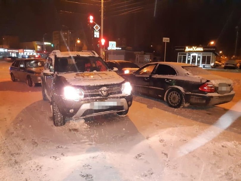 В Уфе из-за пьяного водителя в ДТП пострадала женщина В Уфе из-за пьяного водителя в ДТП пострадала женщина