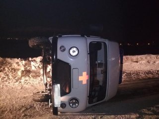 В Уфе перевернулась машина скорой помощи