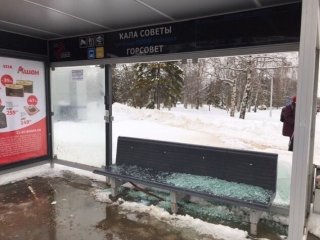 В Уфе вандалы разбили еще одну «умную» остановку