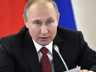 В Госдуме предложили обнулить президентские сроки Владимира Путина