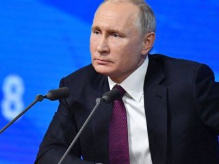 «Развели бюрократическую канитель»: Владимир Путин потребовал выплатить медикам деньги за работу с пациентами с коронавирусом