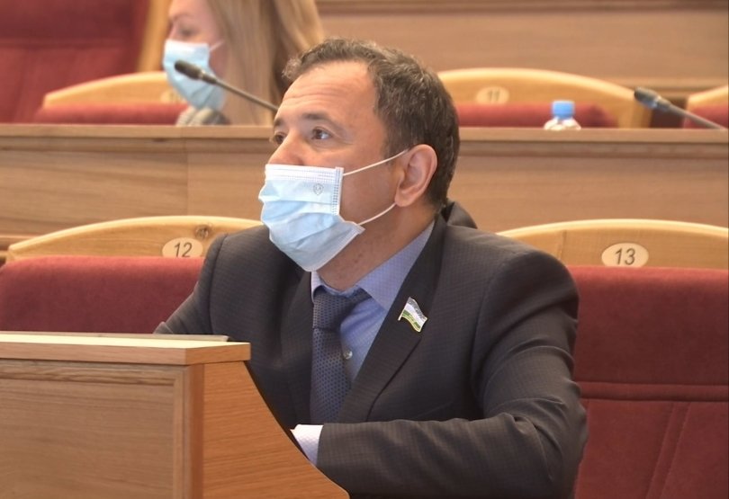 У Рустема Ахмадинурова обнаружили коронавирус У Рустема Ахмадинурова обнаружили коронавирус