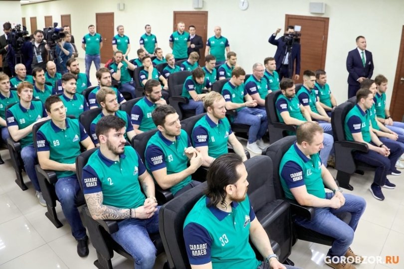 У «Салавата Юлаева» остается один день, чтобы выплатить хоккеистам бонусы и часть зарплаты У «Салавата Юлаева» остается один день, чтобы выплатить хоккеистам бонусы и часть зарплаты