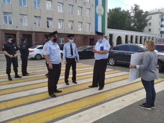 «Кто живет в квартирах сирот?»: у здания мэрии Уфы прошел новый пикет (ВИДЕО)