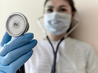 В Башкирии коронавирус выявлен у 858 медработников