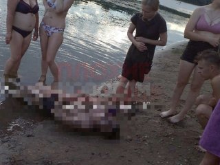 В Башкирии к пляжу прибило тело мужчины, окутанное водорослями