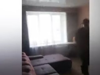 В Башкирии неизвестные ворвались в квартиру с детьми и распылили газ (ВИДЕО)
