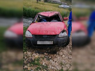 В Башкирии автомобиль опрокинулся в реку, два человека погибли