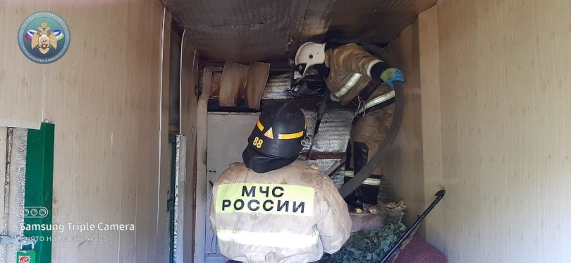 В Башкирии страшный пожар унес жизни двух мужчин В Башкирии страшный пожар унес жизни двух мужчин