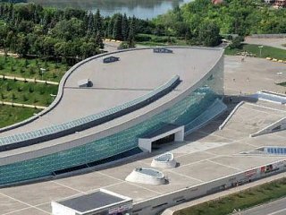 В Уфе закроют на время парковку перед Конгресс-холлом