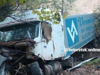 «Ничего не осталось уже»: в Башкирии водитель почти месяц живет под трассой