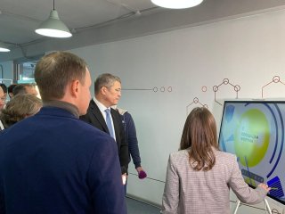 Радий Хабиров посетил экспертную сессию «Сколково» в Уфе