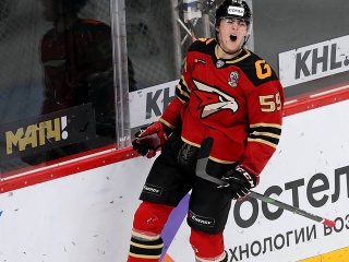 КХЛ определила лучших хоккеистов октября