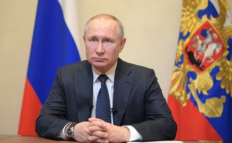 Владимир Путин поручил повысить оплату больничного людям с детьми до 7 лет Владимир Путин поручил повысить оплату больничного людям с детьми до 7 лет
