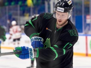 Хоккеисту «Салавата Юлаева» в матче с «Барысом» сломали палец