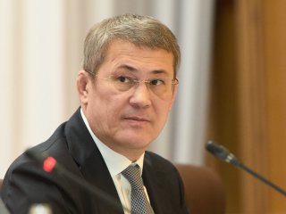 Радий Хабиров запретил чиновникам Башкирии проводить новогодние корпоративы