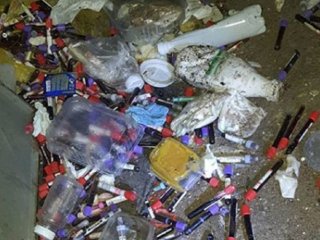 Власти отреагировали на складирование медицинских отходов в гараже в Уфе