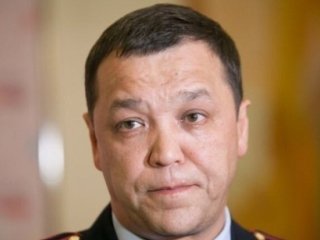 Динар Гильмутдинов поздравил автовладельцев с наступающим Новым годом 