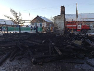 Известна предварительная причина страшного пожара с тремя погибшими в Башкирии
