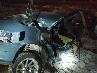 В Башкирии 19-летний водитель врезался в столб: есть погибший