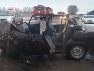 В Башкирии в аварии между «Рено» и «семеркой» погиб мужчина