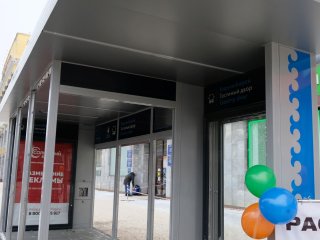 В Уфе установили первую теплую остановку
