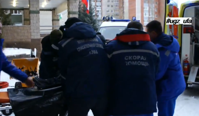 В Уфе 9-летний школьник застрял в снегоуборочной машине (ВИДЕО) В Уфе 9-летний школьник застрял в снегоуборочной машине (ВИДЕО)