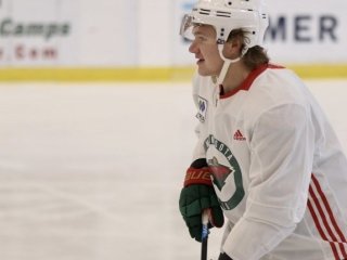 Кирилл Капризов набрал первое очко в НХЛ в дебютном матче (ВИДЕО)
