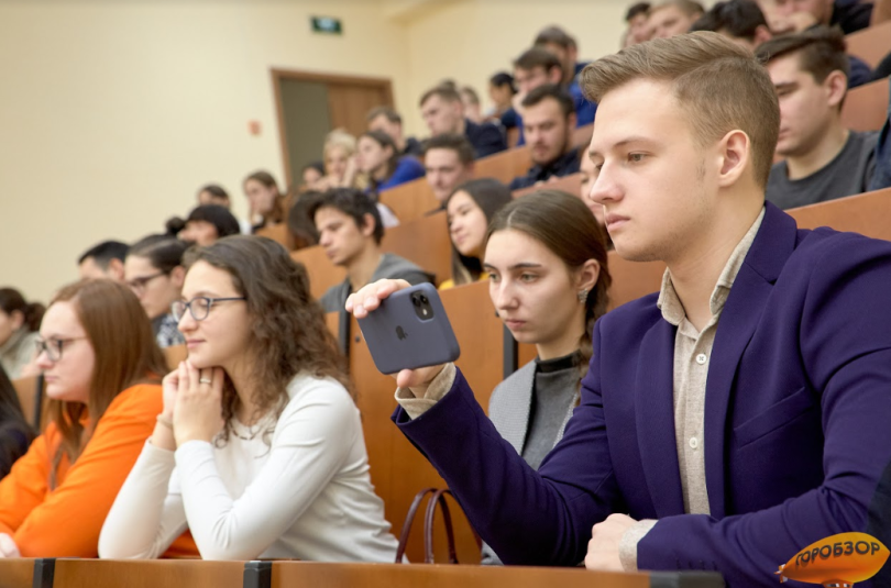 В Минобрнауки допустили возврат вузов с удаленки «в ближайшее время» В Минобрнауки допустили возврат вузов с удаленки «в ближайшее время»