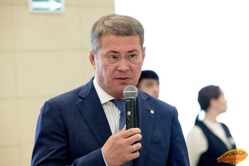 Радий Хабиров объяснил необходимость слияния УГАТУ и БашГУ Радий Хабиров объяснил необходимость слияния УГАТУ и БашГУ