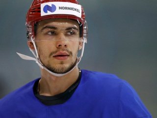 Зуб забросил первую шайбу в НХЛ, выбежав со скамейки штрафников (ВИДЕО)