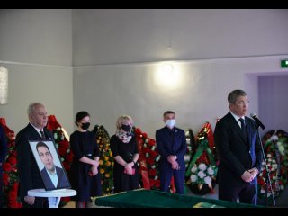 В Башкирии похоронили главу Аскинского района Ришата Дихина