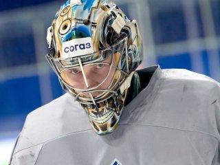 Даниил Тарасов одержал победу в дебютном матче в АХЛ