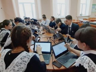 Радий Хабиров пообещал провести интернет во все школы Башкирии