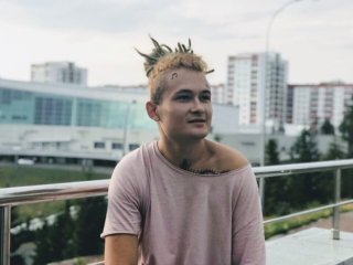 Уфимский рэпер Моргенштерн пообещал передать деньги семьям пострадавших в казанской школе
