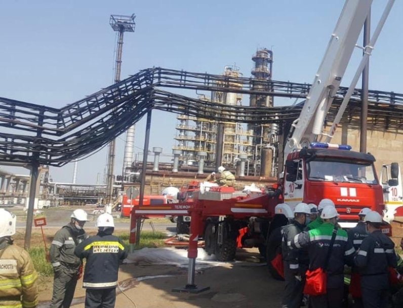 В Уфе произошел пожар на заводе «Башнефть-Уфанефтехим» В Уфе произошел пожар на заводе «Башнефть-Уфанефтехим»