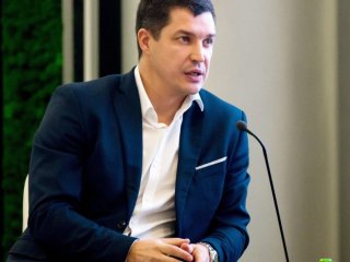Гендиректор «Трактора» объяснил, почему нельзя считать, что их клуб закидывает игроков деньгами
