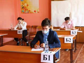 В Башкирии 106 учителей получили доплату за стобалльников по ЕГЭ