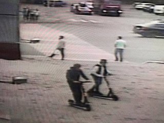 В Уфе задержали наехавших на 82-летнего пешехода самокатчиков