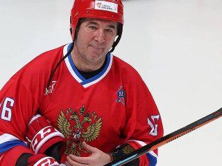 Александр Кожевников: «От потолка зарплат выигрывает не КХЛ и не сборная России, а НХЛ»