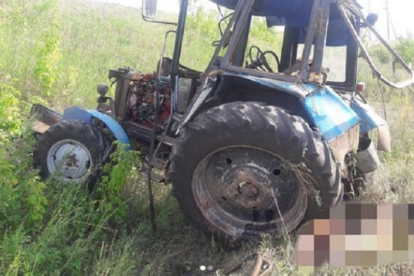 Водитель из Башкирии погиб в перевернувшемся тракторе Водитель из Башкирии погиб в перевернувшемся тракторе