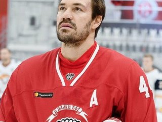 38-летний Артюхин подписал контракт с «Адмиралом»