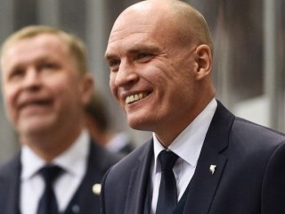 Андрей Разин: «Вратарь «Адмирала» ловил, передачи отдавал. Уже думал, что и забьет нам в пустые ворота»
