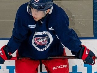 Чинахов сделал хет-трик на турнире проспектов НХЛ (ВИДЕО)