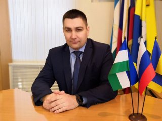 Главу Кушнаренковского района Руслана Гизатуллина отстранили от работы