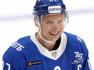 Гол дня в КХЛ. Шипачев забросил шайбу в ворота «Спартака» с отрицательного угла (ВИДЕО)